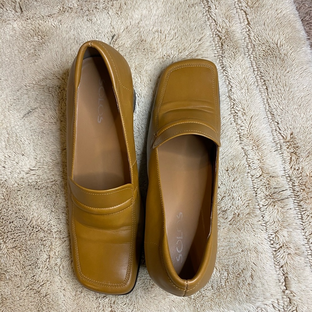 Solos block heel